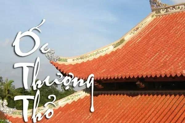 Sinh năm 2006 mệnh Thổ, cụ thể là Ốc Thượng Thổ