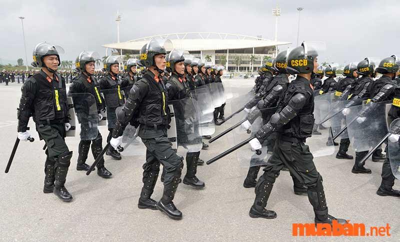 Cảnh sát cơ động phải có hồ sơ lý lịch gia đình sạch