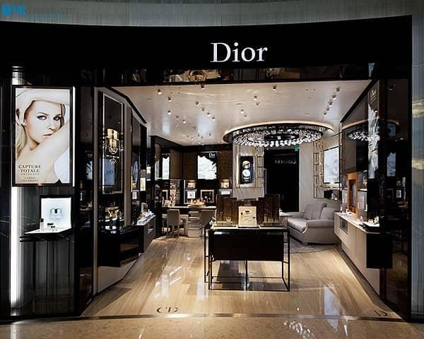 Christian Dior tuyển dụng