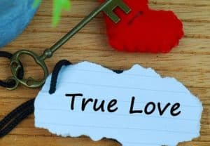 True love là gì? Real love nghĩa là gì? - META.vn